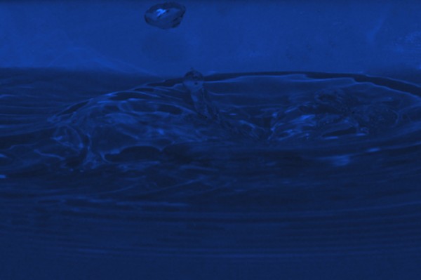 Wasser-blau.jpg